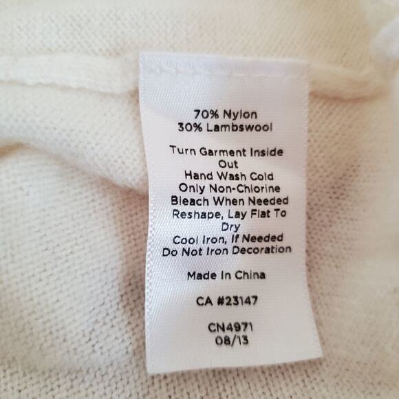 Talbots Lambswool Snowflake Sweater Petite - Picture 4 of 5